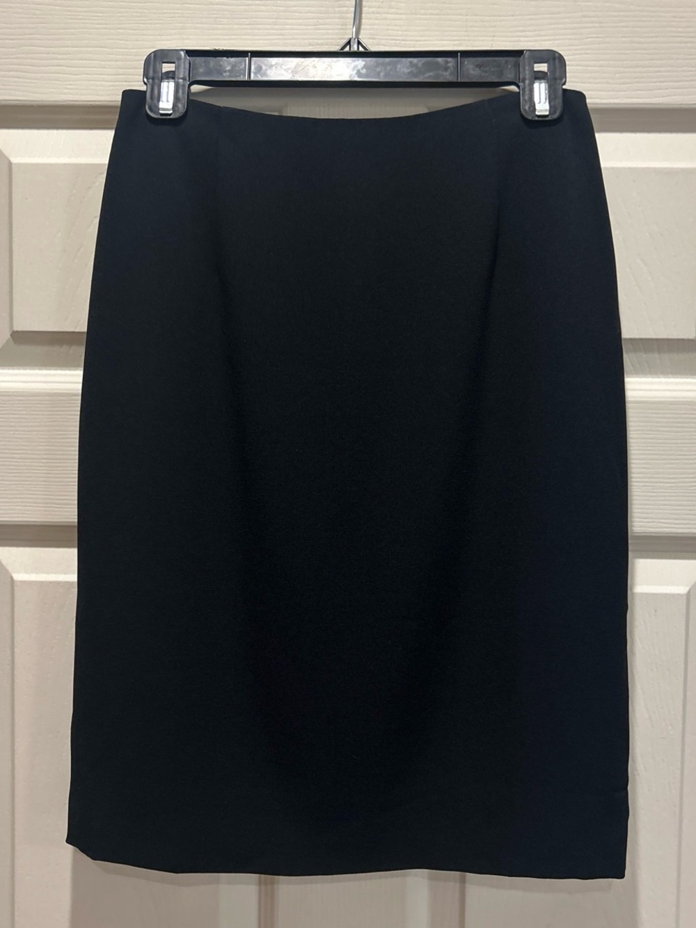 Kay Unger Black Pencil Skirt - Sleek Tailored Silhouette